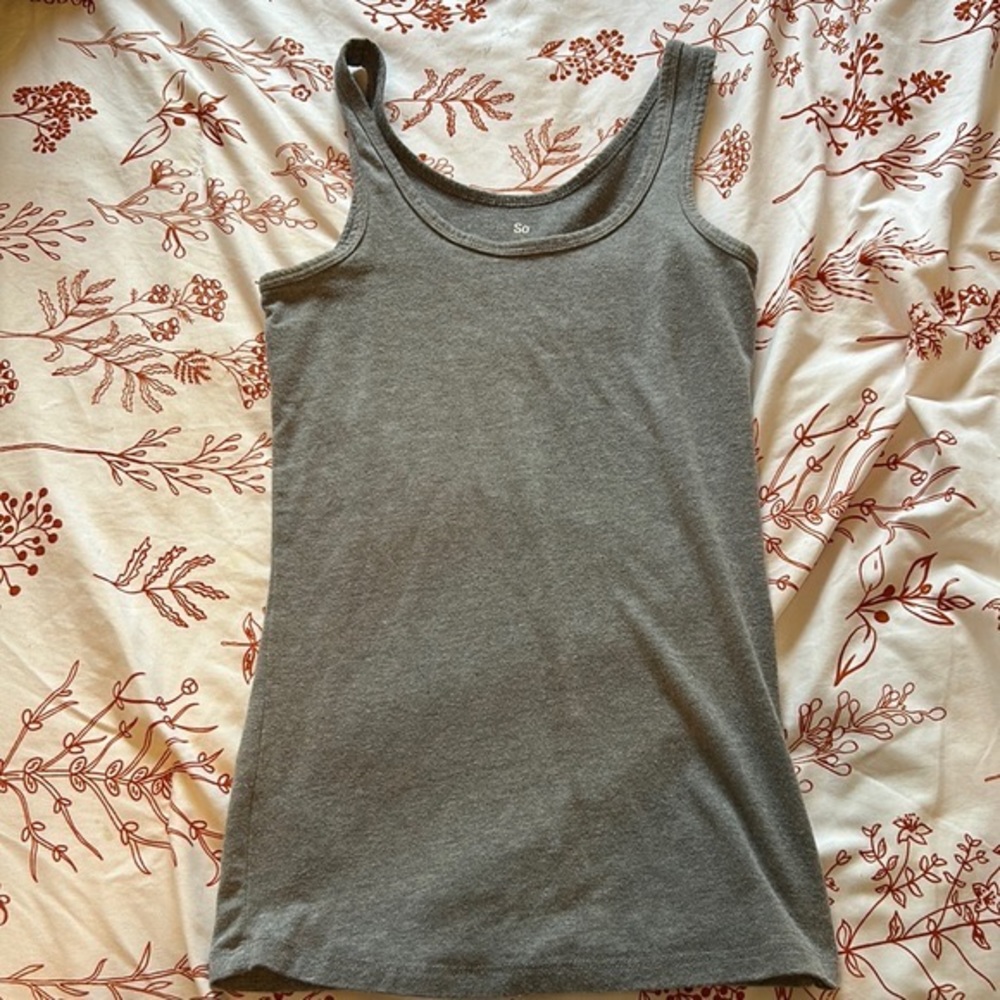 Simple gray tank
